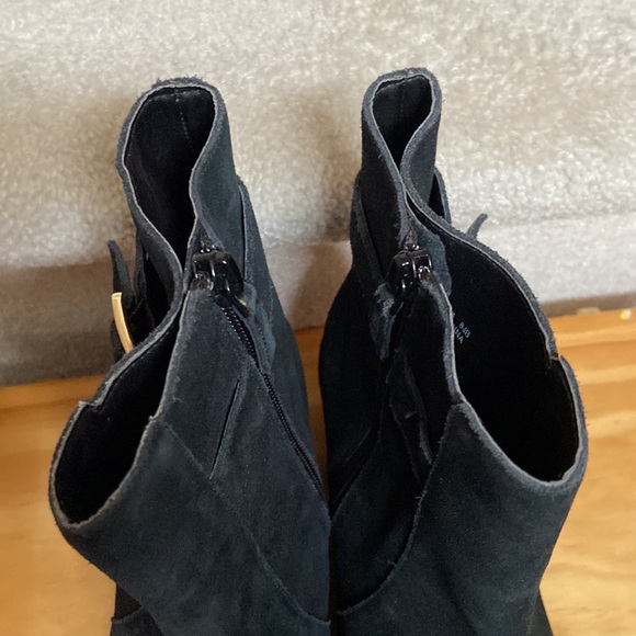 cole haan suede wedge ankle boots / booties - Picture 7 of 12